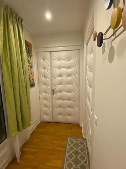 Premium Studio 2 Minutes Walk From Champs-Elysees Paris Luaran gambar